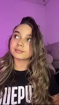 Webcam Model (AnnyLopezzz_)  is live.Free join now!