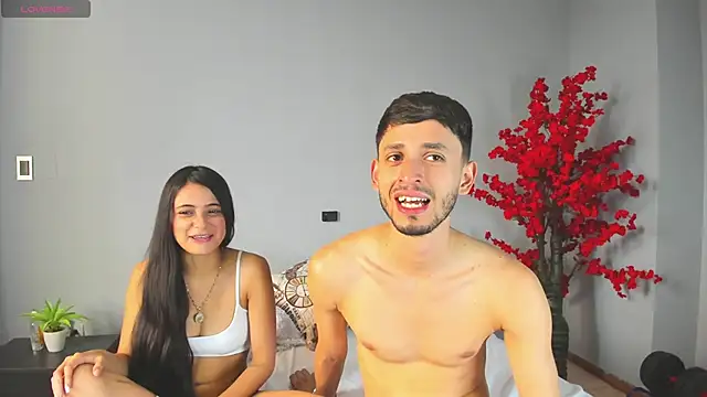 dracke_and_zara webcam