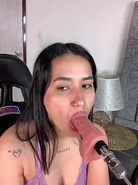 Webcam Model (Val12777)  is live.Free join now!