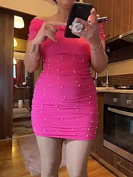 Hotmomcheckk_ webcam