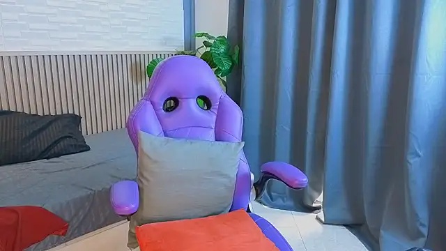 Milena_lawson webcam