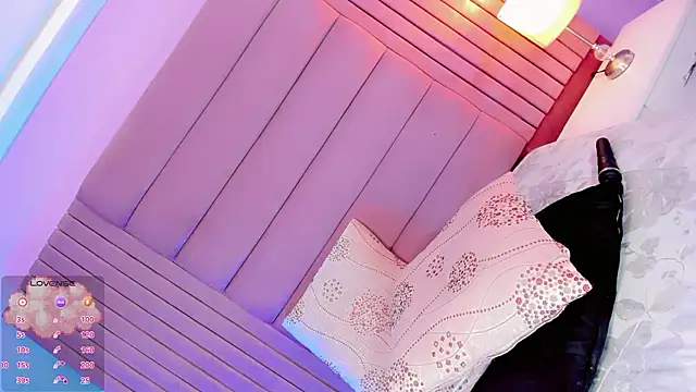 Camille_deluxe webcam