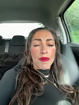 Amani_thewolf webcam