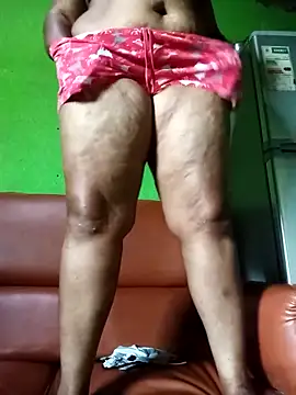 Webcam Model (OCEANSQUITERXXX)  is live.Free join now!