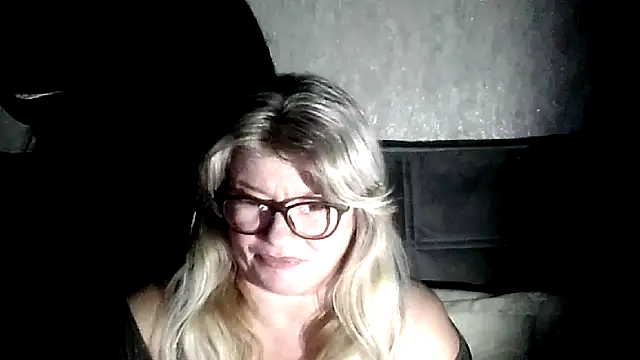 diana_49 - Diana_49's free webcam