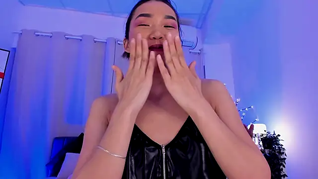 Divine_Madeleine webcam