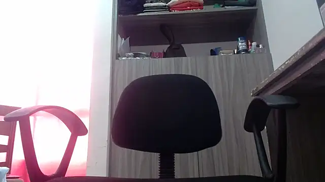 nicolle_milf1978 webcam