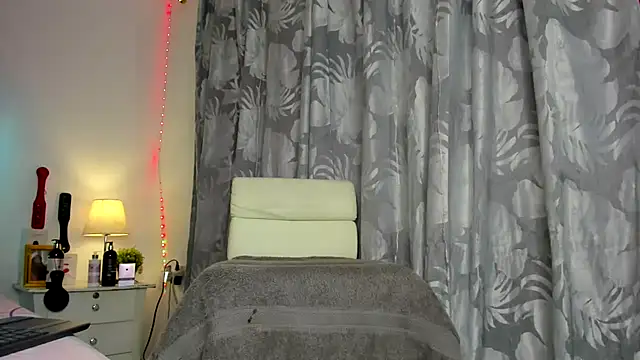 shantallhotxx webcam