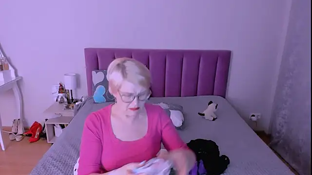 sabrinamacmarren webcam