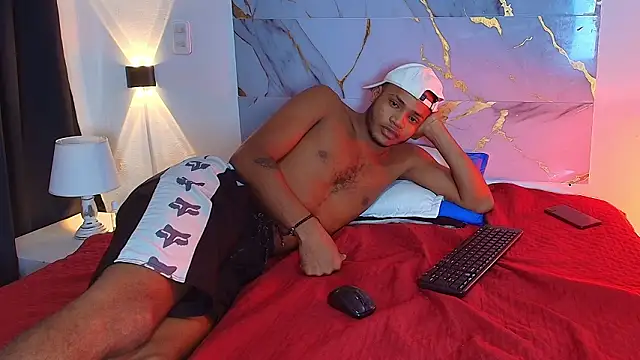 Latinblack_98 webcam