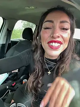 Amani_thewolf webcam