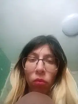 staceyblond - StaceyBlond's free webcam