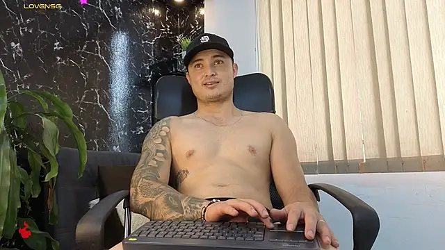 Alexander_ferre webcam