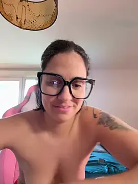 lapetitekim - LaPetiteKim's free webcam