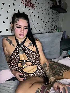 tempzzz12 - Tempzzz12's free webcam