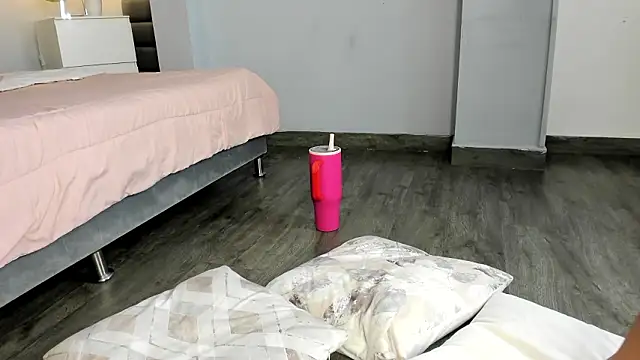 Madie__collins webcam