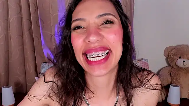 miss_veronicaa2 - Miss_veronicaa2's free webcam