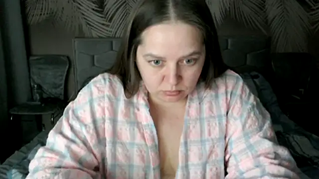 uliastar - Uliastar's free webcam - UK Sex Cams