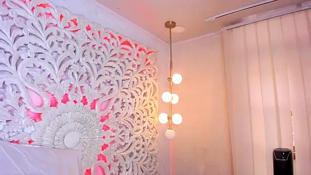 nahomi_sweett webcam