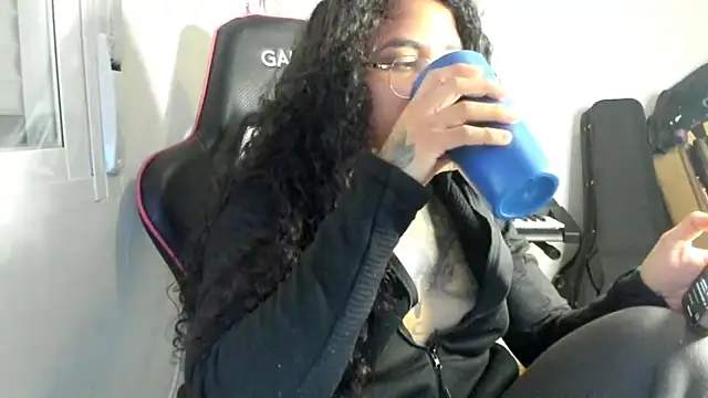 ama_music - Ama_music's free webcam - UK Sex Cams