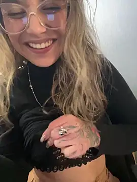 Isabella_Varella Live Webcam on Stripchat