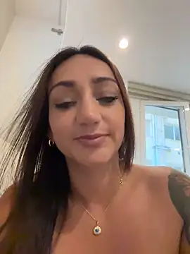 Ninabigtitied webcam