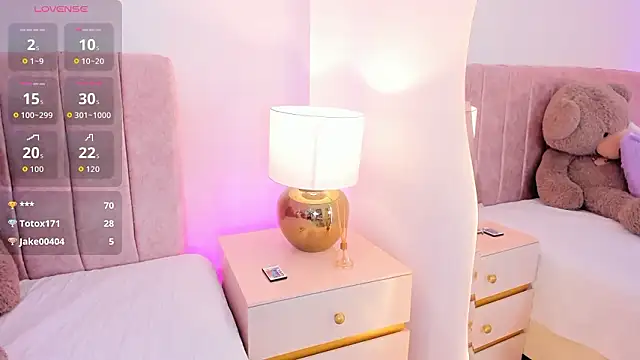 kaathblond_ (F teen) - Suck dildo in mirror 😋