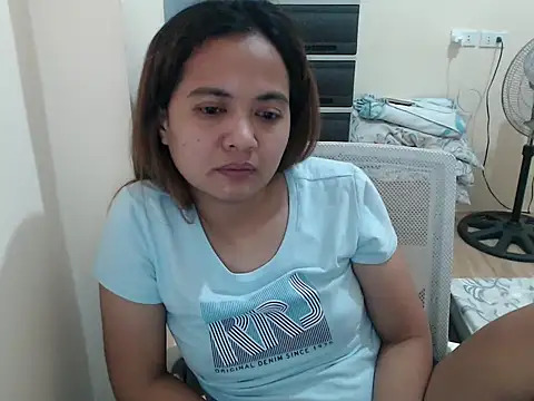 xTheLastVIRGINx webcam