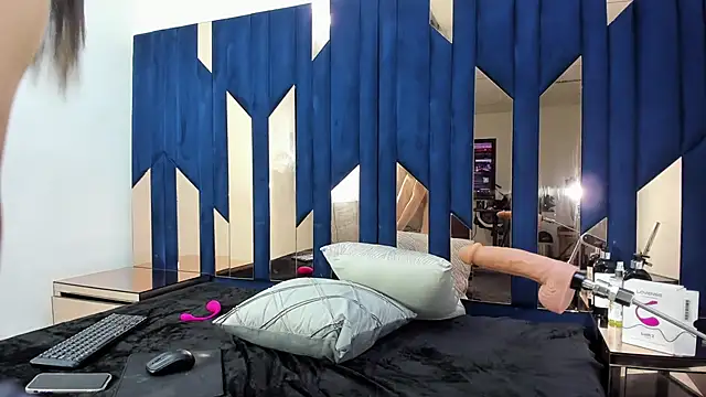 AliceEnchant Live Webcam on Stripchat