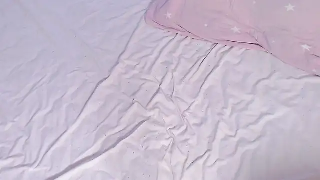 debrawild - Debrawild's free webcam