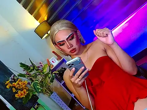 HOLLYWOOD_QUEEN_88 webcam