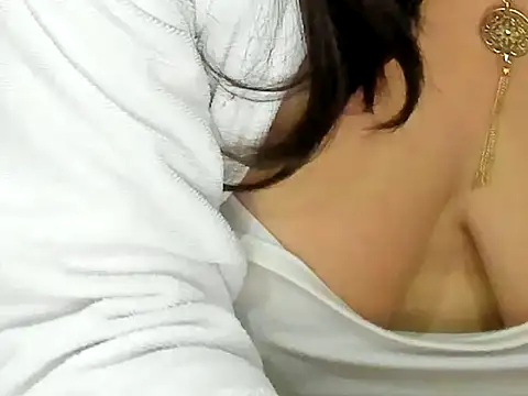 MonicaGarcia_ webcam