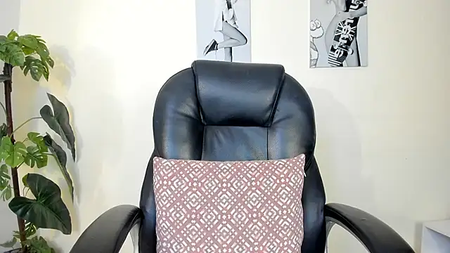 Victoria_Rosee webcam