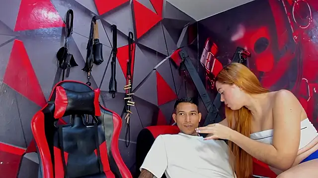 Hana_and_Zeta webcam