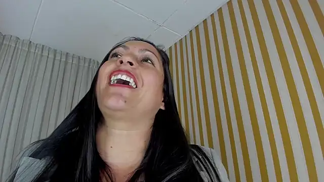 Scarlett_Barnes webcam