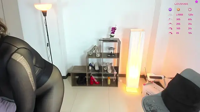 MontserratMarie webcam