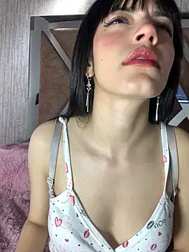 Webcam Model (SandyPink_)  is live.Free join now!