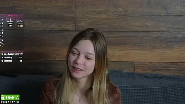 emilielong - EmilieLong's free webcam