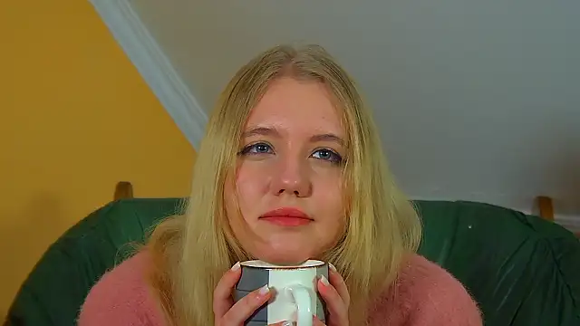 emilyevanse - EmilyEvanse's free webcam - UK Sex Cams