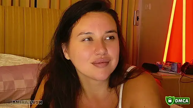 AminaCharm webcam