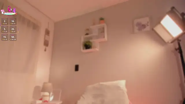 caro_sanchezz webcam