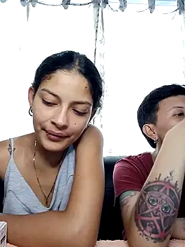 mei_and_gaby - Mei_and_Gaby's free webcam