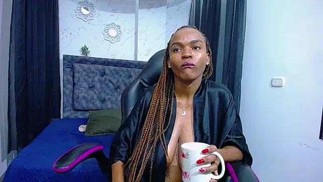 mia__thomson_ webcam