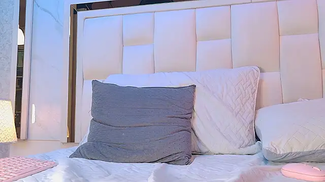 samanthaa_sm - Samanthaa_sm's free webcam