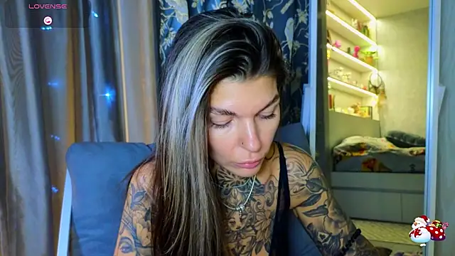 tattooedBabyy webcam