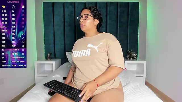 DanielleEvans_ webcam