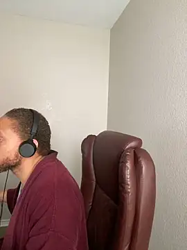 fathero1time (M mature) - 4000 tokens and I bust this NUT! 💰 💰💰