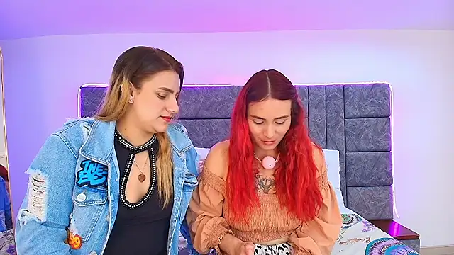 dakota_megan_69 - Dakota_Megan_69's free webcam