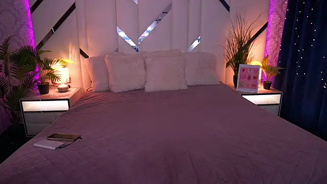 cuteefoxy - CuteeFoxy's free webcam