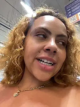 Chloe_Leaozinho webcam